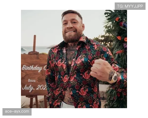 康纳·麦格雷戈晒豪表躺沙发那张，我的月租瞬间成段子