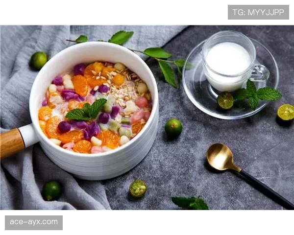 邹市明家的冰箱里塞满蛋白粉，连饮料都是按克称着喝的